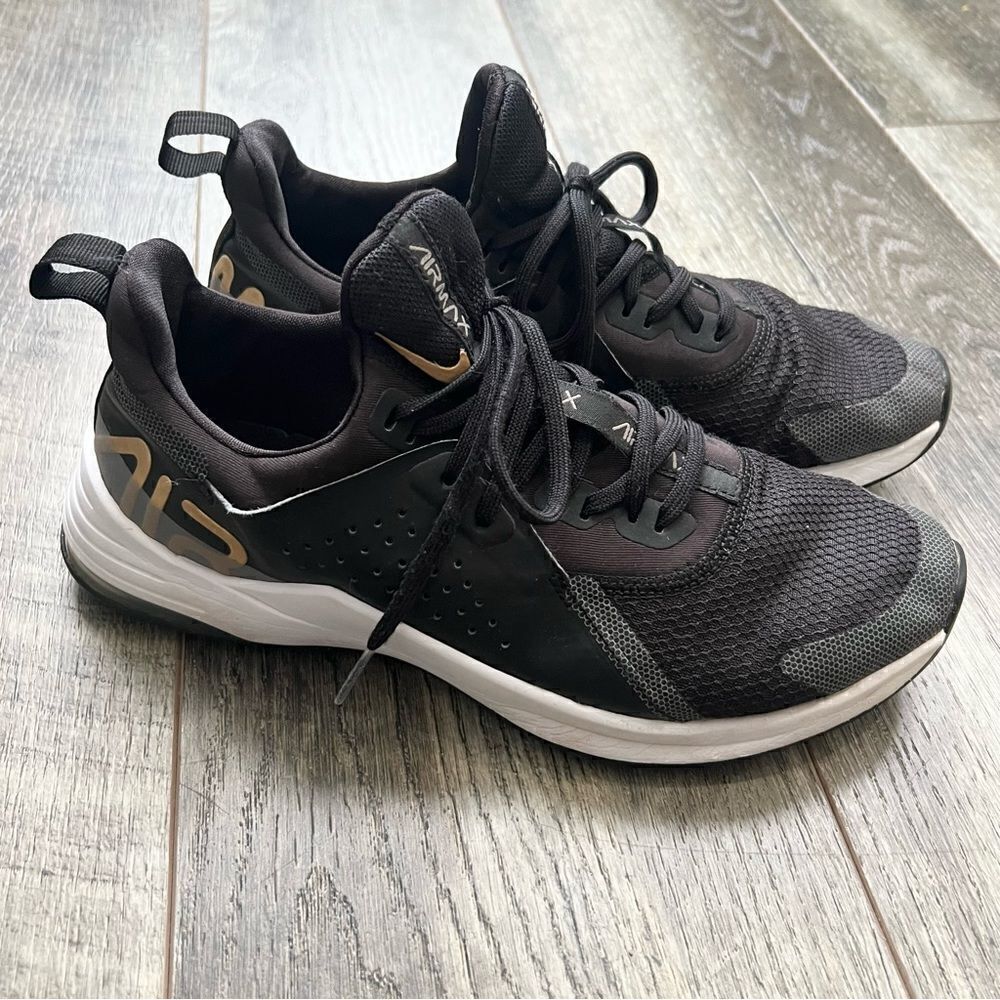 Nike Women’s Air Max Bella TR 3 CJ0842-005 Black Gold Size 8 Gym Athletic Shoes